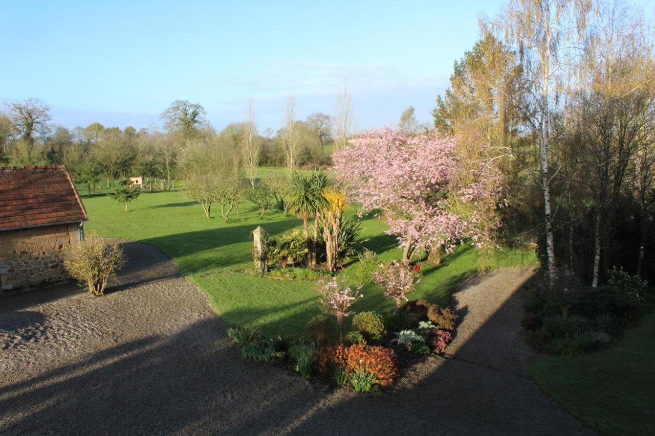 Manoir De La Ventiniere Bed & Breakfast Marchesieux Exterior photo